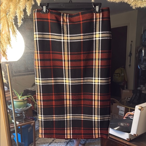 SHEIN Dresses & Skirts - Plaid Pencil Skirt - Black and Red